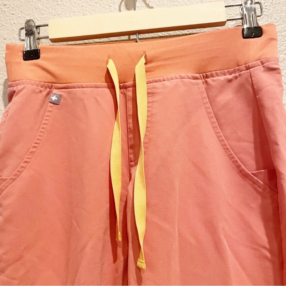 XXS Coral Figs Scrub Set: Zamora joggers & Casma top - Picture 9 of 15
